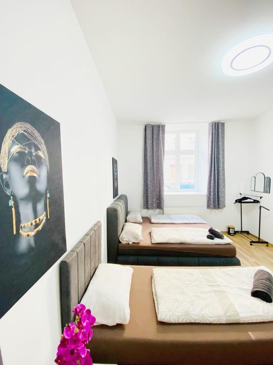 Family Studio- 7 Minutes To Schoenbrunn Palace Apartment