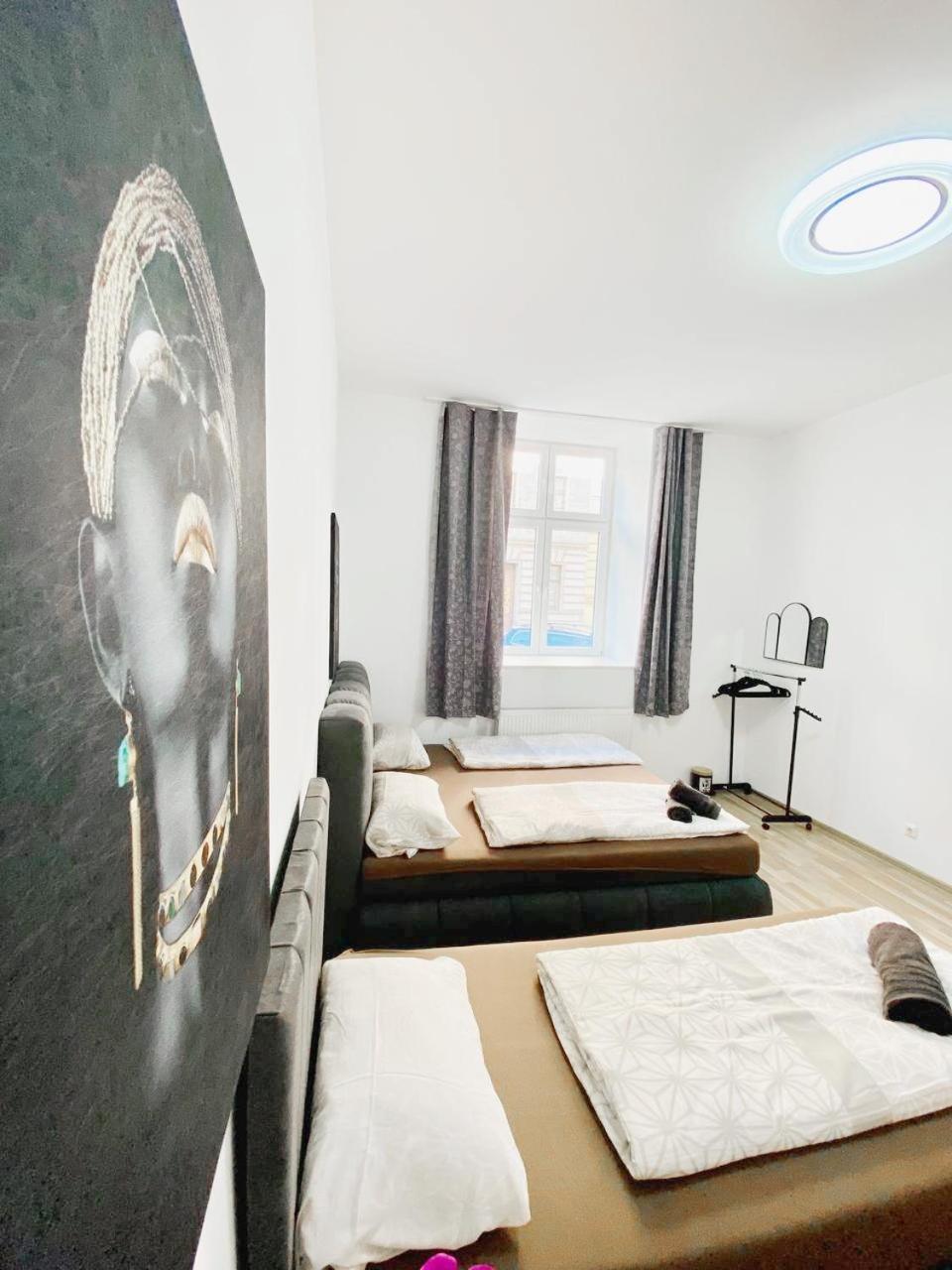Family Studio- 7 Minutes To Schoenbrunn Palace Apartment *